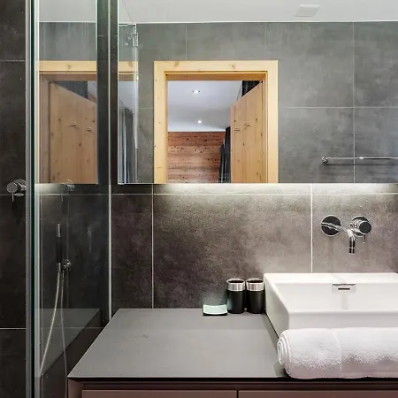 شقة 4br Stunning Penthouse - Ski In&ski Out - What'app - 0034-635-518-216 - For Reservations!