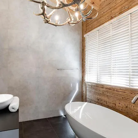 شقة 4br Stunning Penthouse - Ski In&ski Out - What'app - 0034-635-518-216 - For Reservations! *